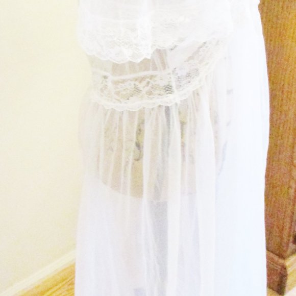 Vintage Val Mode Women's Negligee Peignoir Robe White Lace Bodice w/Tie Close, M - Picture 6 of 14